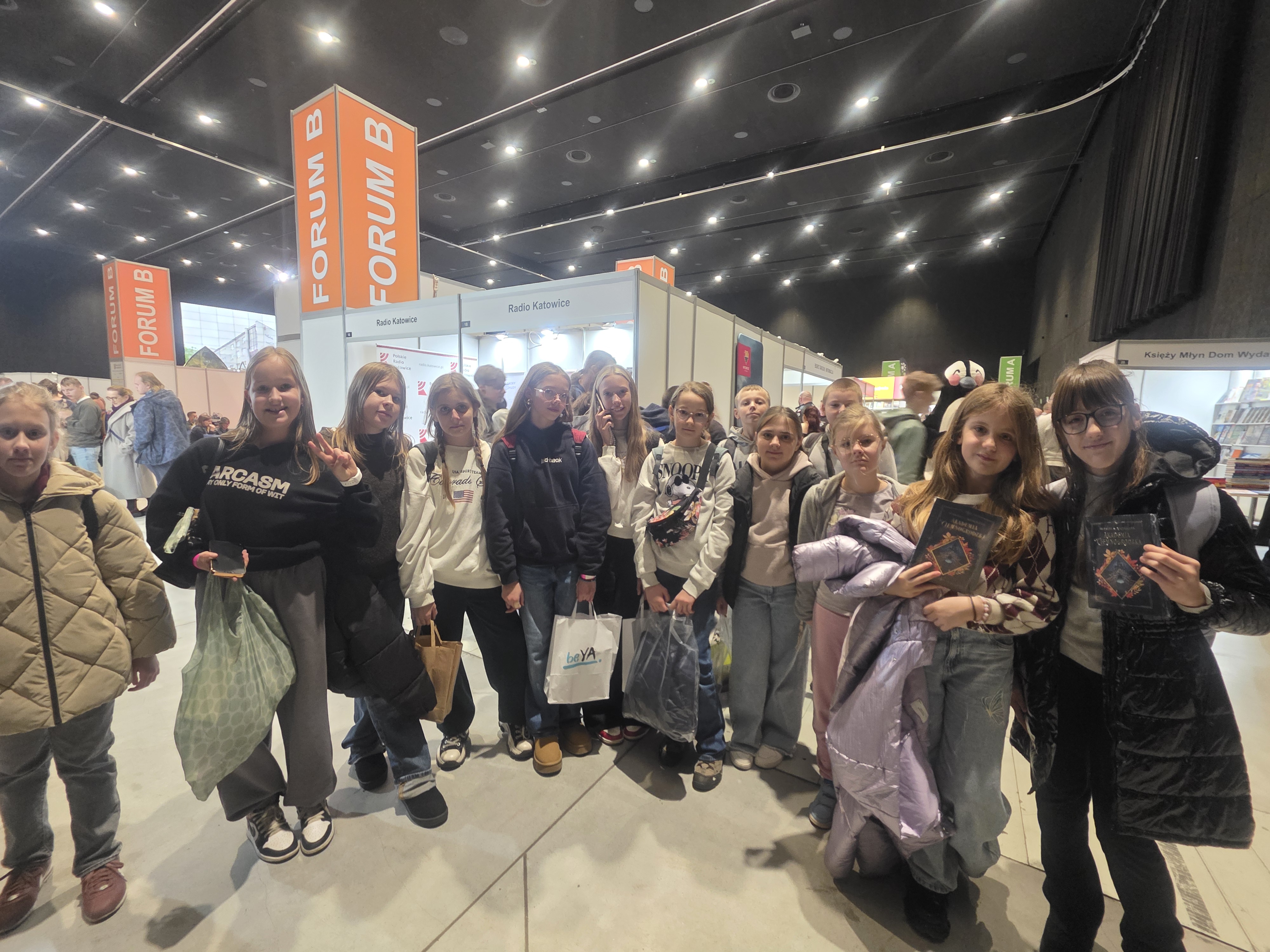 Uczniowie klas V na Targach Książki w Katowicach